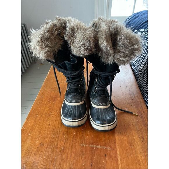 Sorel black suede Joan of Arc boots 7 - Picture 1 of 9